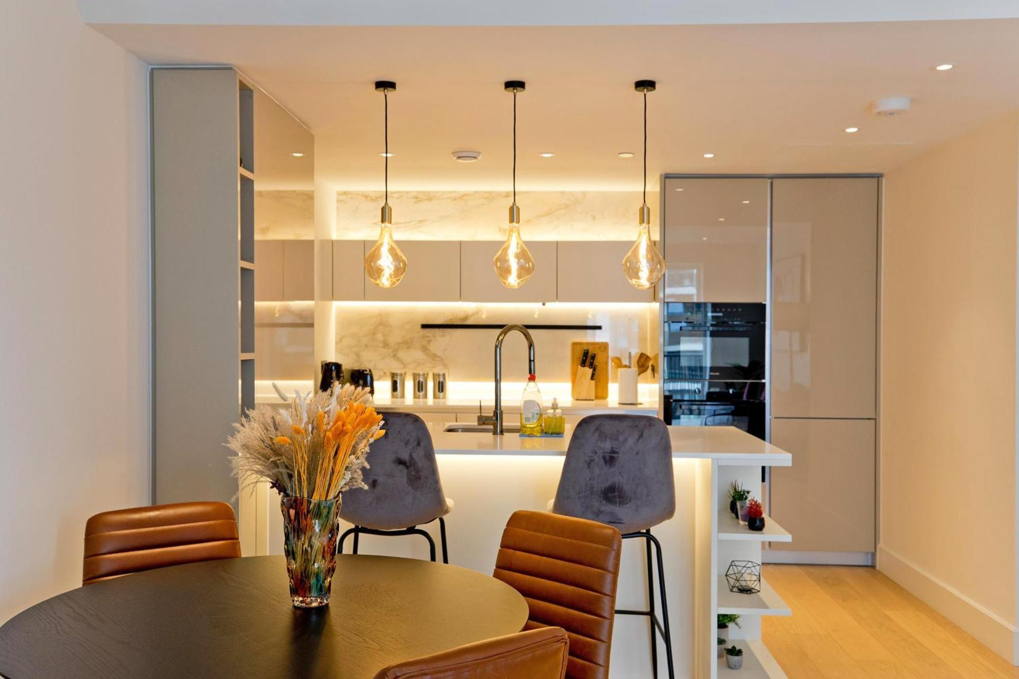 Appartamento Fabulous Westfield 2 Bed Londra Esterno foto